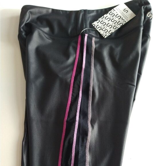 Urban Savage Leggings - Picture 4 of 15